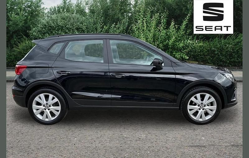 Used Seat Arona SE Technology 95 HP (69 kW) 2019 Midnight black SUV