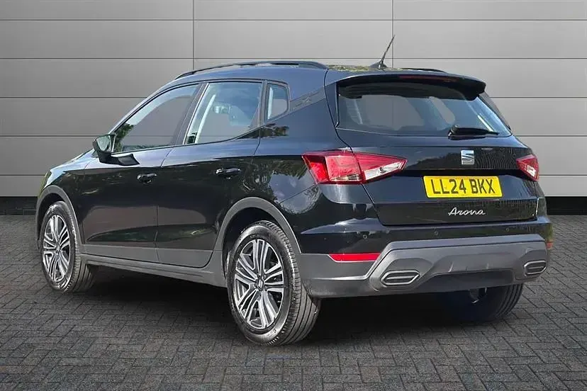 Używany Seat Arona SE Technology 115 KM (84 kW) 2024 Biały SUV