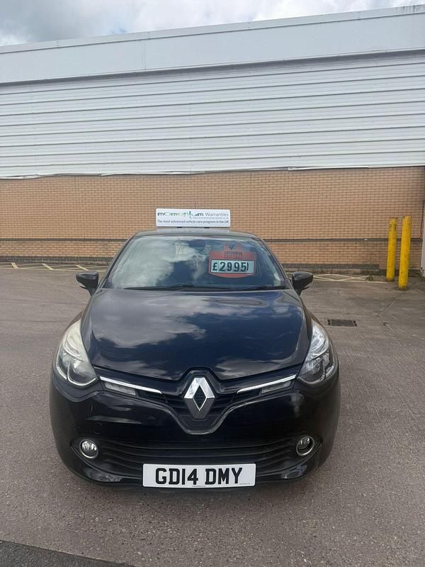 Black Used 2014 Renault Clio IV Dynamique Hatchback | £2,995 (Good price) - Image 1/4
