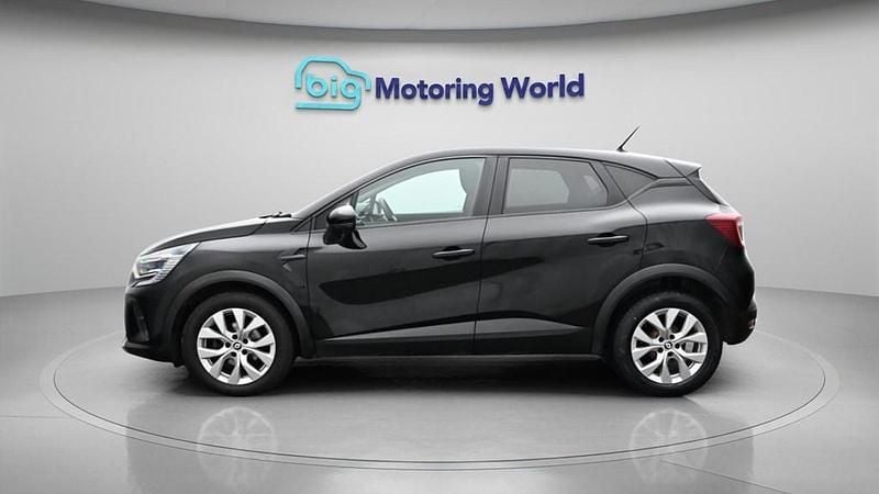 Used Renault Captur Iconic 90 HP (66 kW) 2022 Black SUV