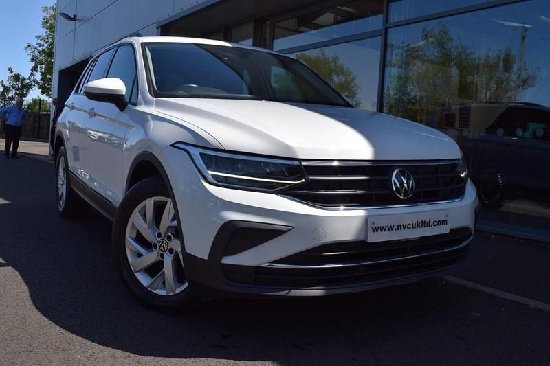 White Used 2022 VW Tiguan Life SUV | £17,985 (Good price) - Image 1/4
