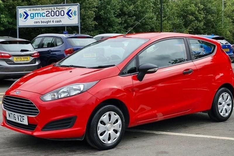 Red Used 2016 Ford Fiesta Studio Hatchback | £4,495 (Good price) - Image 1/1