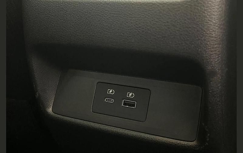 Image 3/4