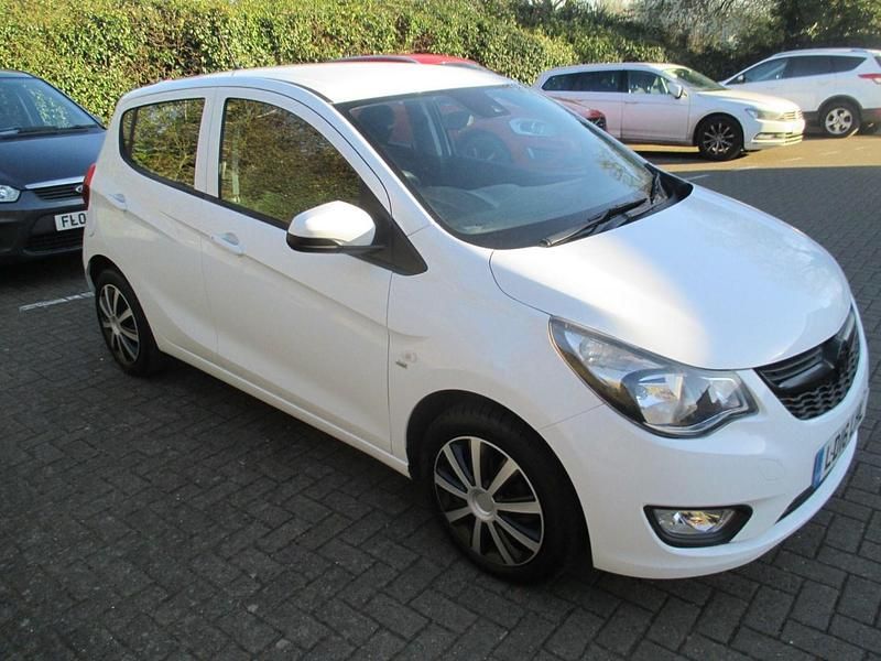 White Used 2016 Vauxhall Viva Hatchback | £5,791 (Fair price) - Image 1/4