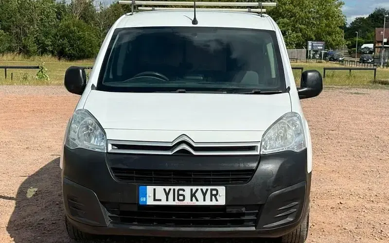 Used Citroën Berlingo 75 HP (55 kW) 2016 White MPV