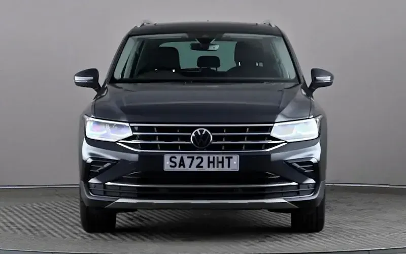 Usado VW Tiguan Elegance 245 CV (180 kW) 2022 Gris SUV