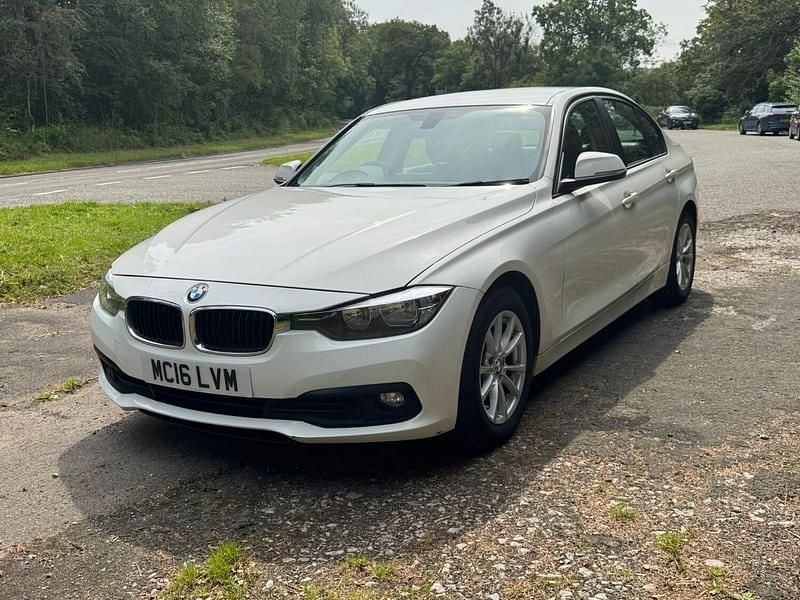White Used 2016 BMW 320 Efficient Dynamics Sedan | £5,750 (Fair price) - Image 1/4