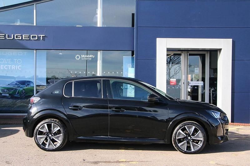 Used Peugeot e-208 Premium 100 kW (136 HP) 2022 Black Hatchback