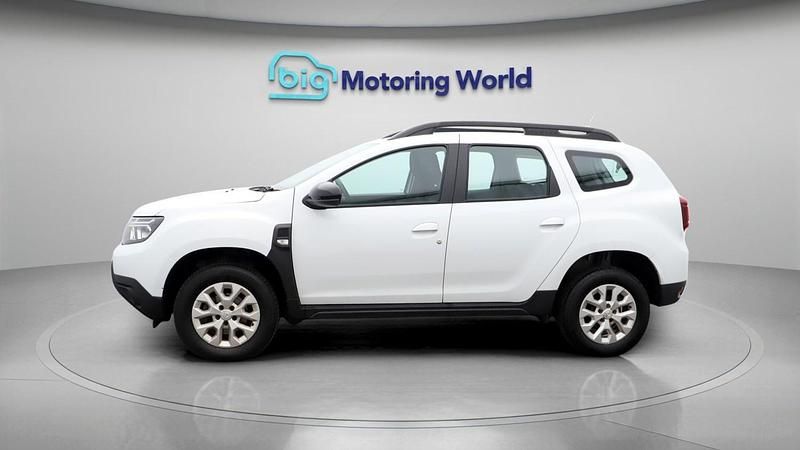 Used Dacia Duster Comfort 100 HP (73 kW) 2021 White SUV