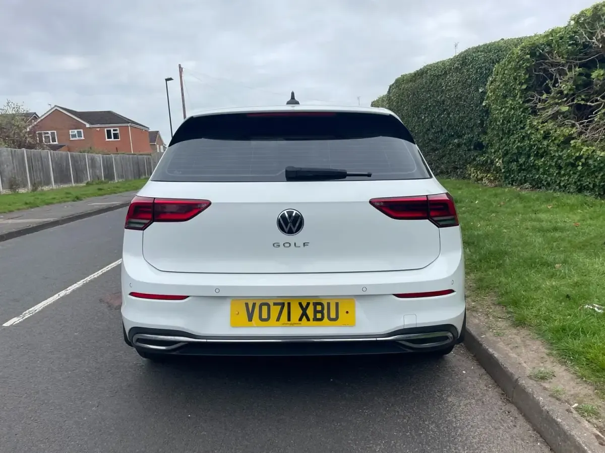 Usado VW Golf VII Style 150 HP (110 kW) 2021 Branco Citadino