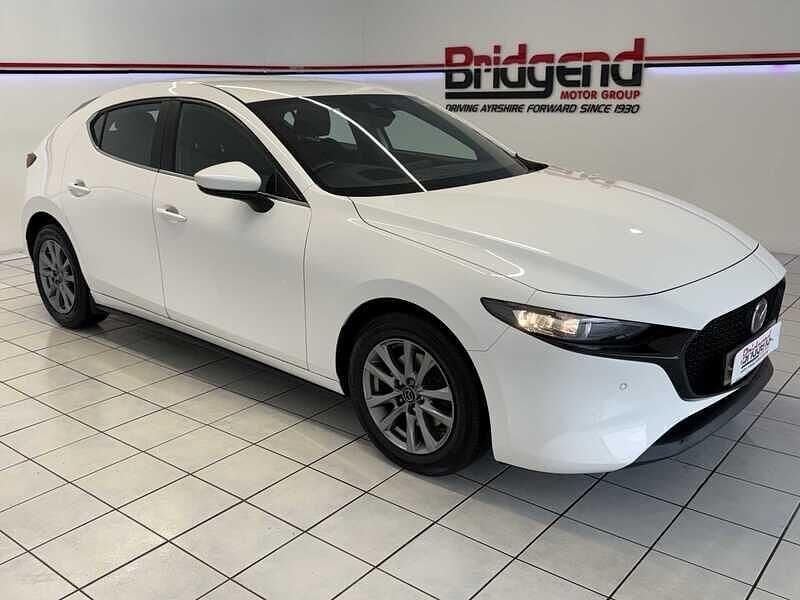 Begagnad Mazda 3 2022 Vit Halvkombi