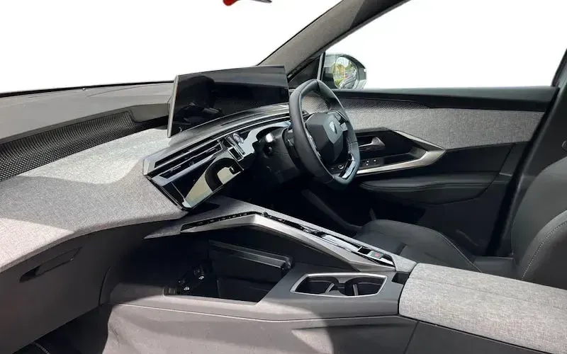 Used Peugeot 5008 GT 145 HP (106 kW) 2025 Grey SUV