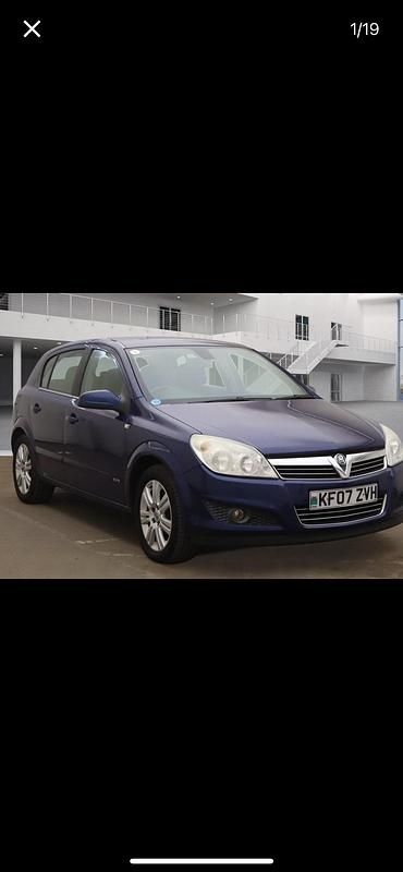 Blue Used 2007 Vauxhall Astra Elite Hatchback | £2,850 (Good price) - Image 1/4