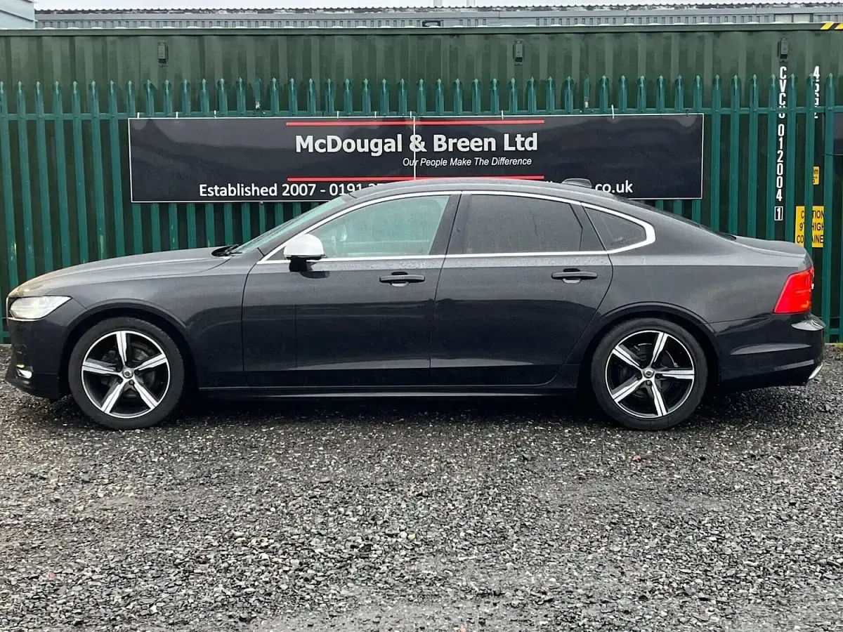 Used Volvo S90 R-Design 190 HP (139 kW) 2018 Black Sedan