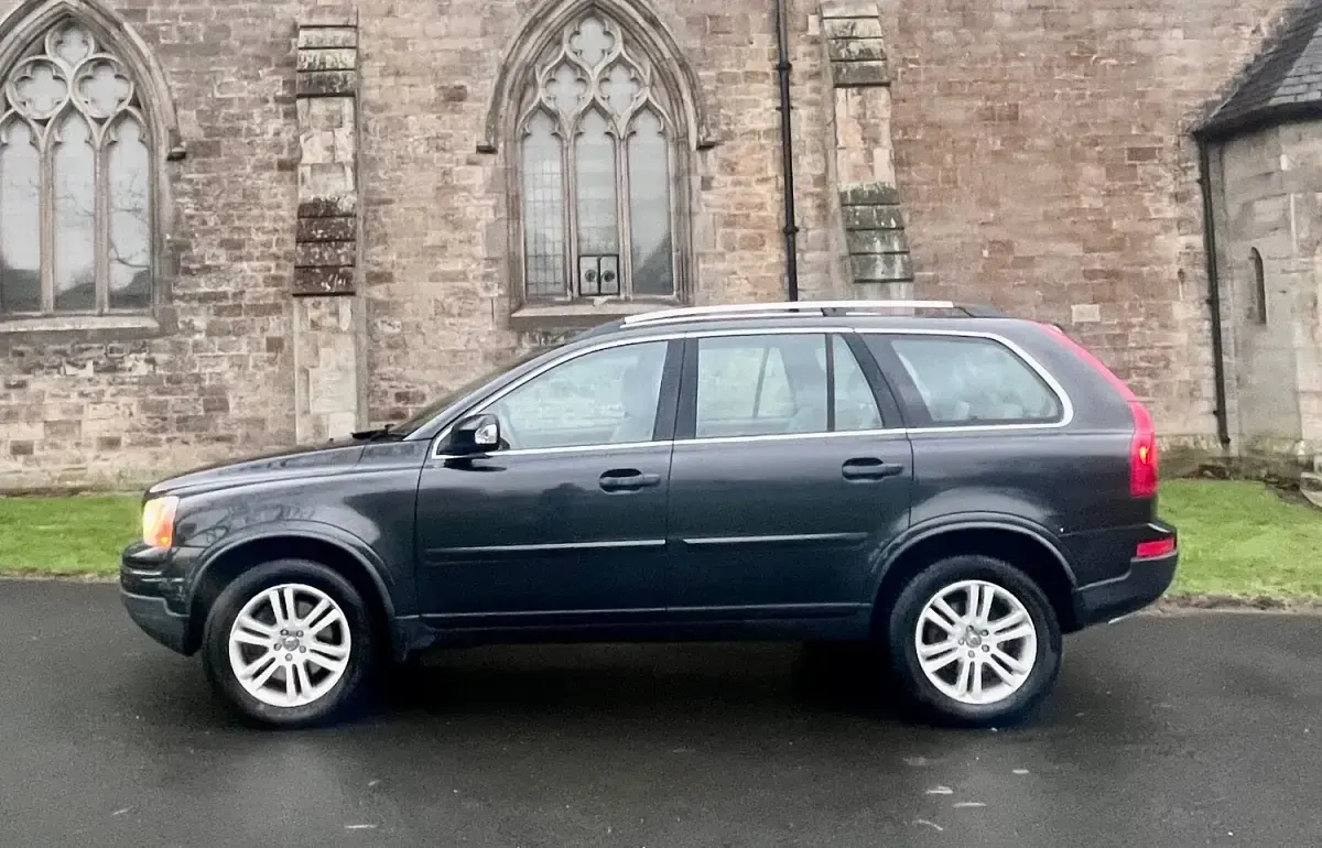 Used Volvo XC90 SE 200 HP (147 kW) 2010 Grey SUV