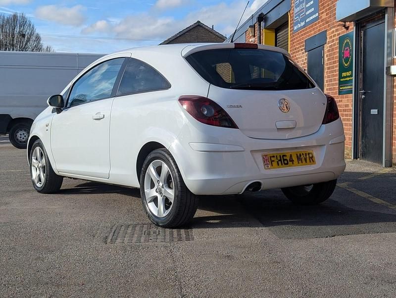 Used Vauxhall Corsa 2015 White Hatchback