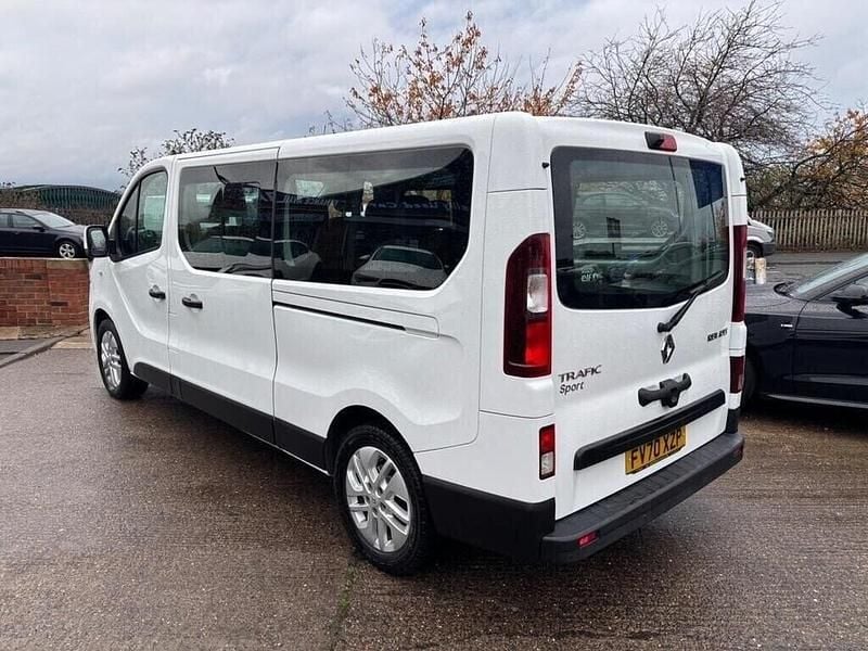 Used Renault Trafic 168 HP (123 kW) 2021 White MPV