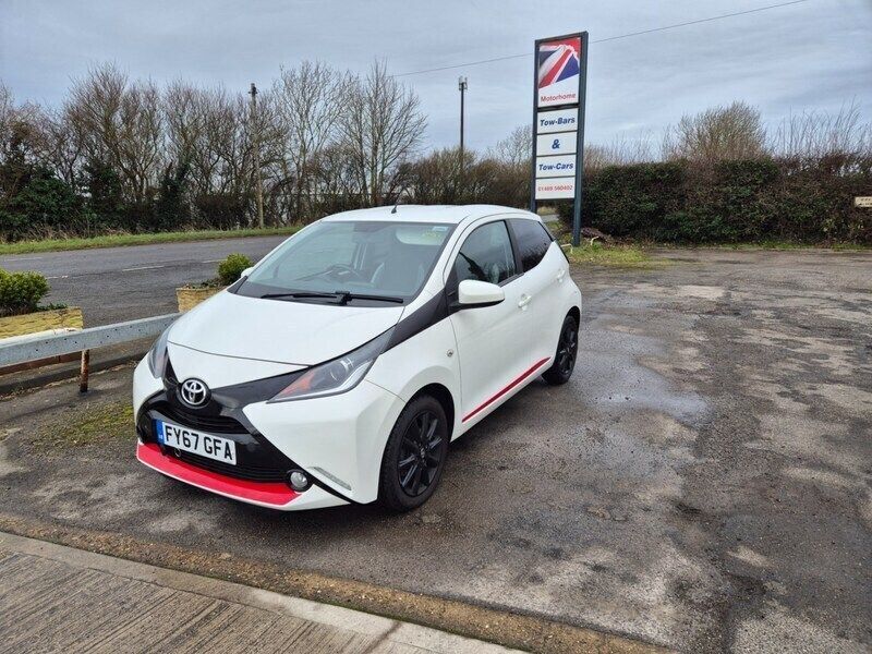 White Used 2017 Toyota Aygo x-press Hatchback | £10,795 (Expensive) - Image 1/4