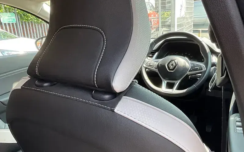 Used Renault Captur Techno 91 HP (66 kW) 2024 Black SUV