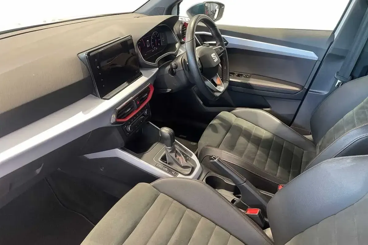 Used Seat Arona FR Sport 2024 White SUV