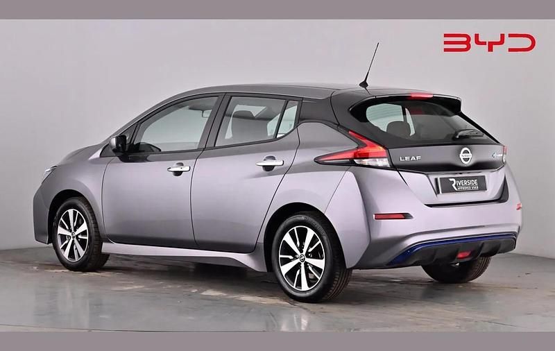 Used Nissan Leaf Acenta 108 kW (147 HP) 2021 Grey Hatchback