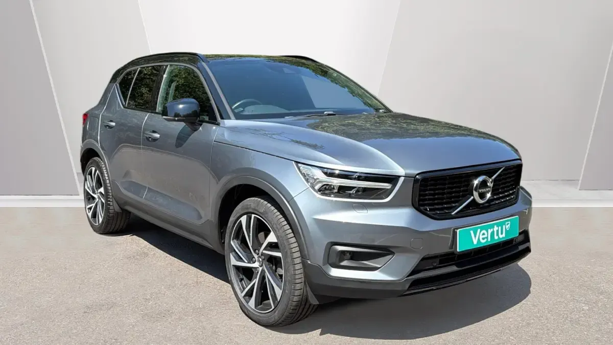 Used Volvo XC40 R-Design 150 HP (110 kW) 2019 SUV