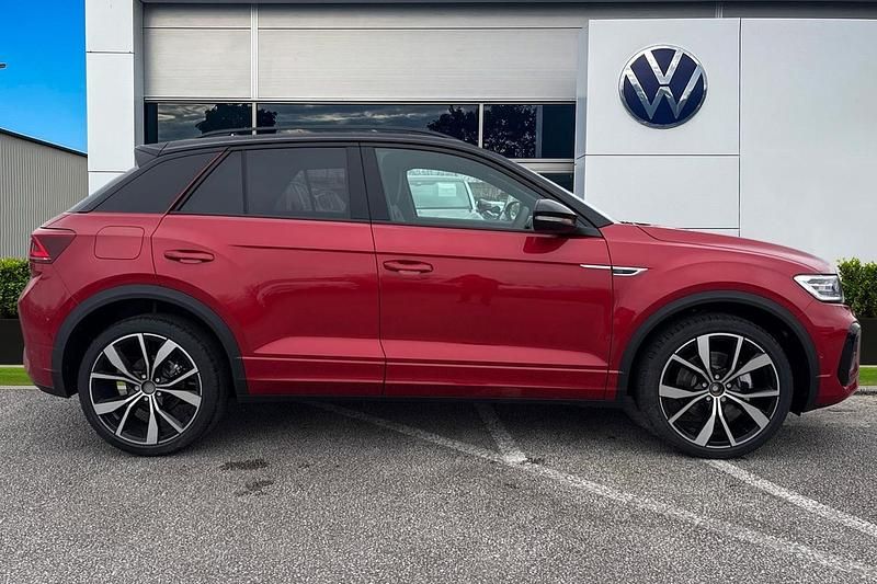 New VW T-Roc Black Edition 150 HP (110 kW) 2026 Red SUV