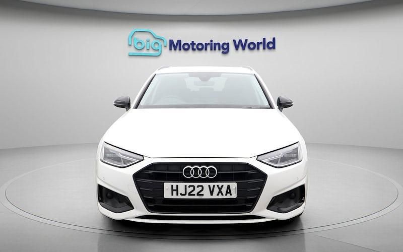 Used Audi A4 Sport 163 HP (119 kW) 2022 White Estate