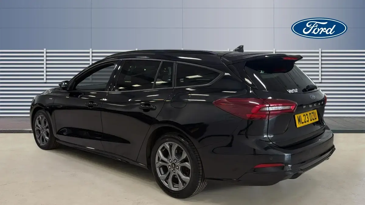 Used Ford Focus ST-Line 155 HP (114 kW) 2023 Black Estate