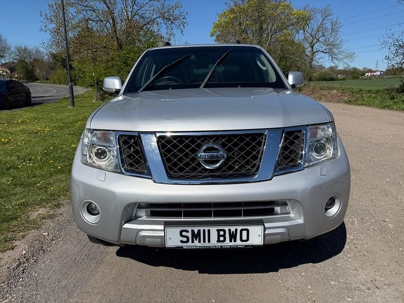 Used Nissan Pathfinder Tekna 2011 Silver SUV