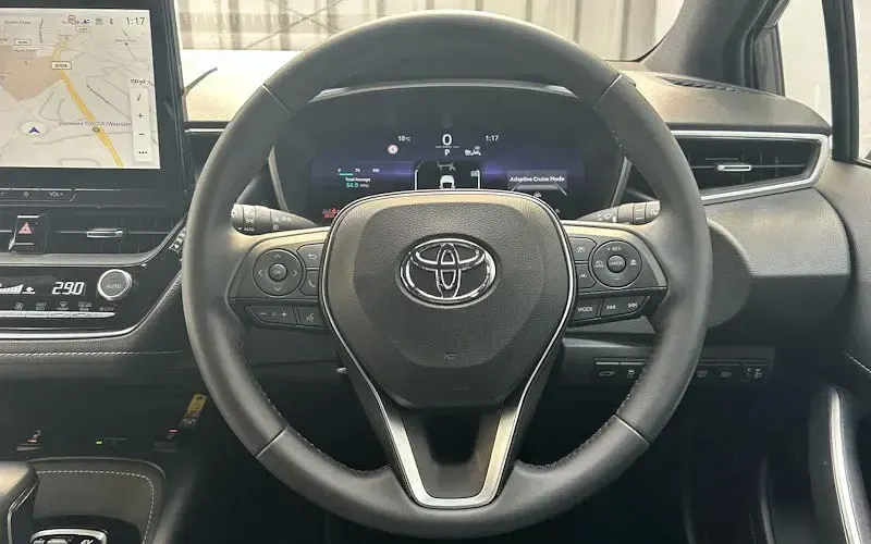 Used Toyota Corolla Design 140 HP (102 kW) 2025 Grey Estate
