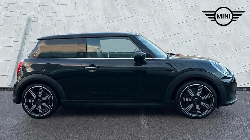 Used Mini Cooper Exclusive 134 HP (98 kW) 2022 Black Hatchback