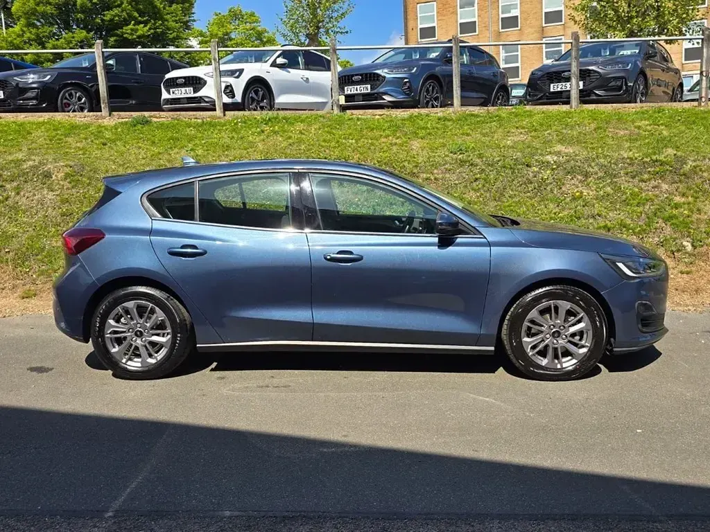 Used Ford Focus Titanium 2023 Blue Hatchback
