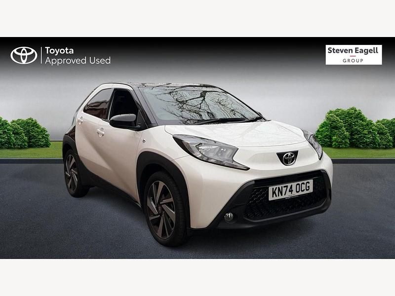 Used Toyota Aygo X 72 HP (52 kW) 2024 White SUV