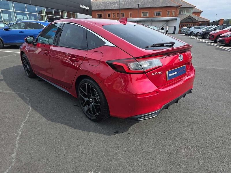 Used Honda Civic Advance 143 HP (105 kW) 2024 Red