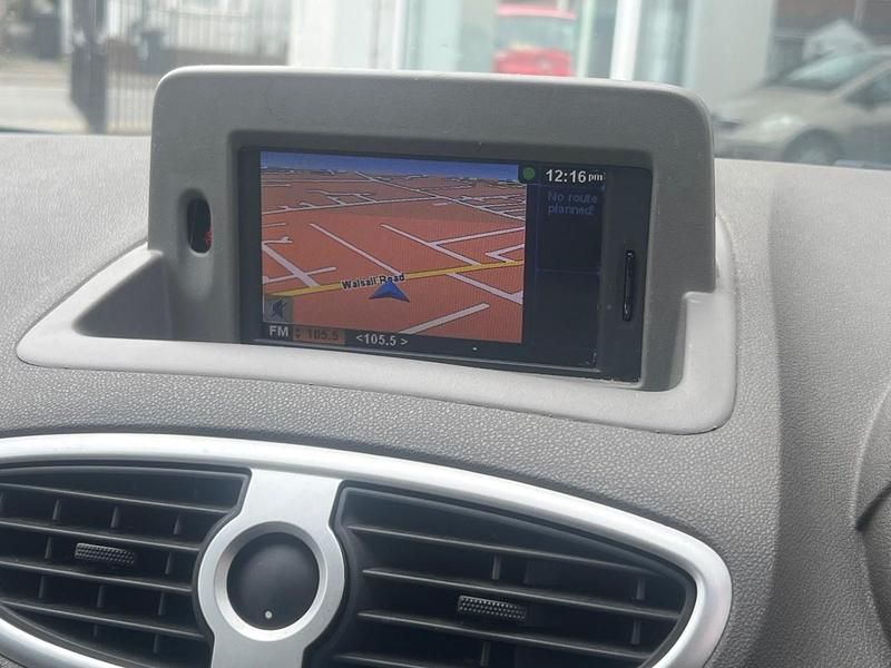 Used Renault Clio II 2009 Blue Hatchback