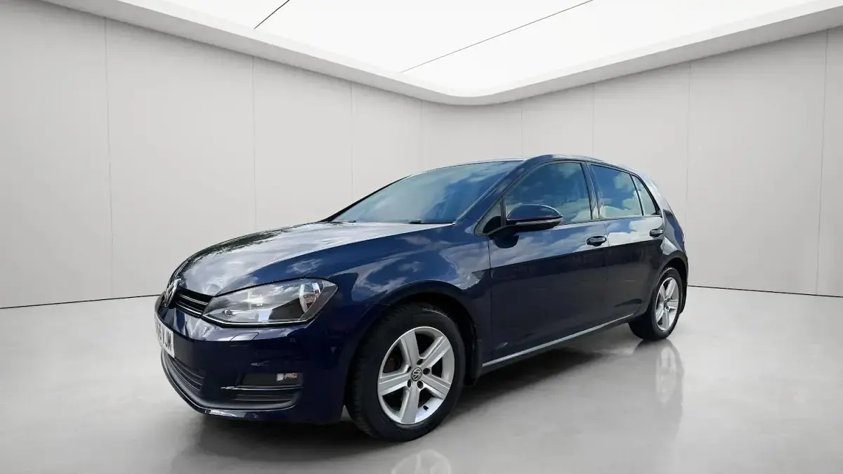 Used VW Golf VII Edition 110 HP (80 kW) 2016 Blue Hatchback