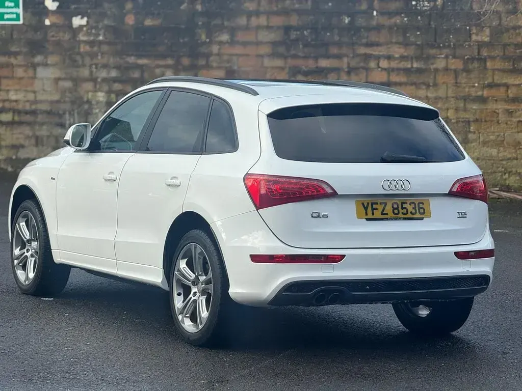 Used Audi Q5 S-Line 143 HP (105 kW) 2011 White SUV