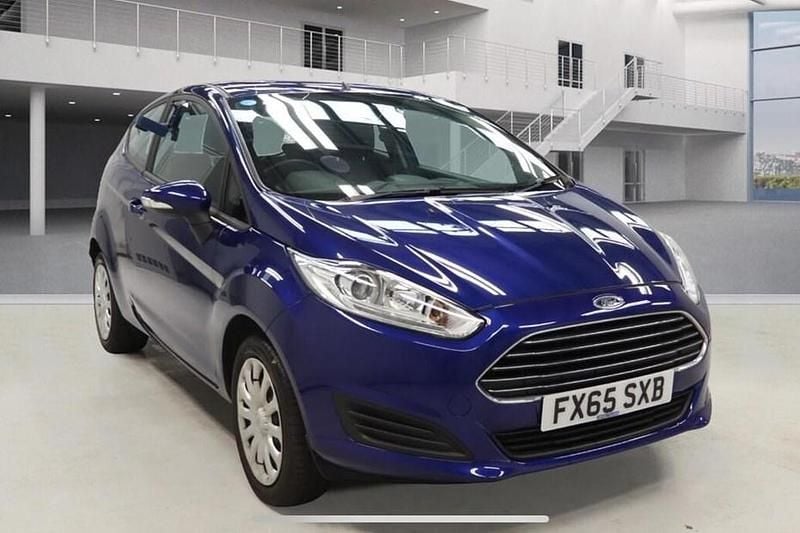 Blue Used 2015 Ford Fiesta Style Hatchback | £4,995 (Good price) - Image 1/1