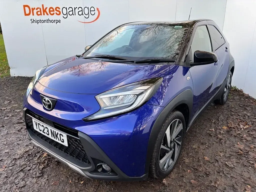 Used Toyota Aygo X 72 HP (52 kW) 2023 Blue SUV