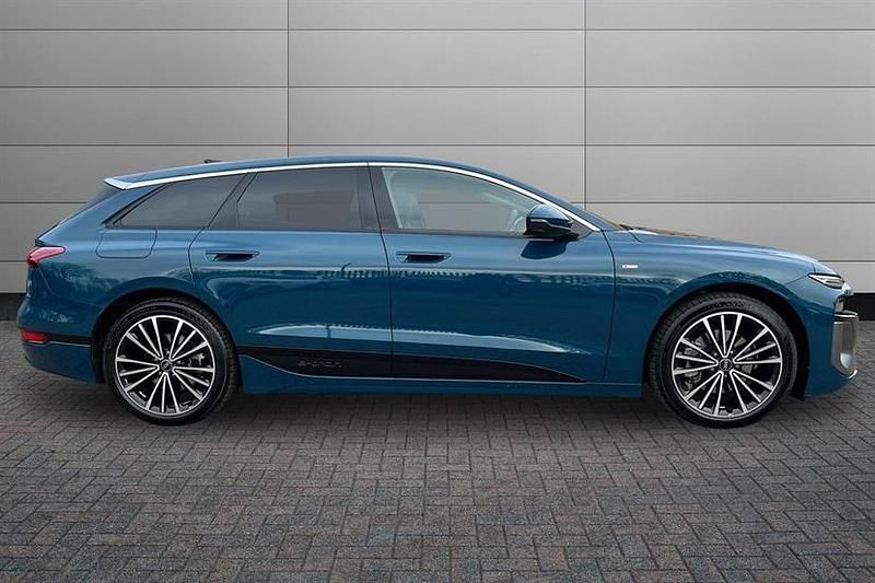 Used Audi A6 e-tron S-Line 210 kW (286 HP) 2025 Malpelo blue Estate