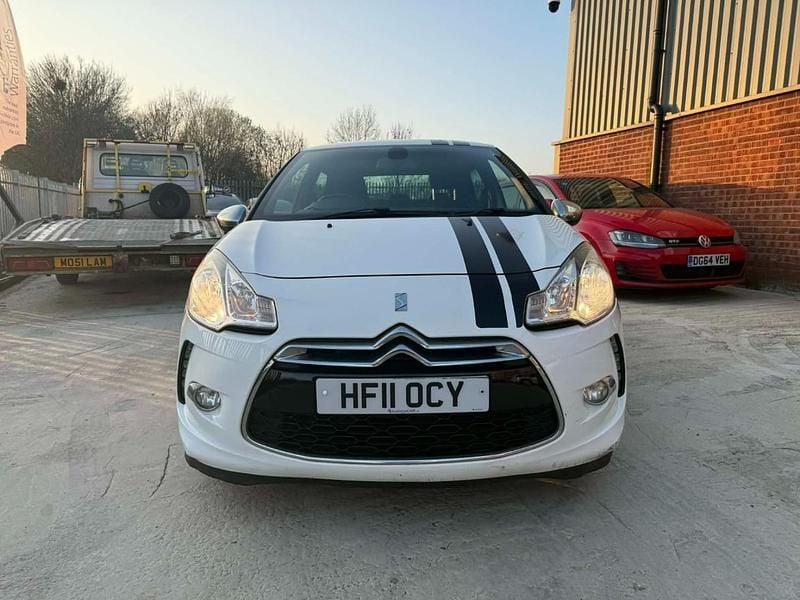 Used Citroën DS3 2011 White Hatchback