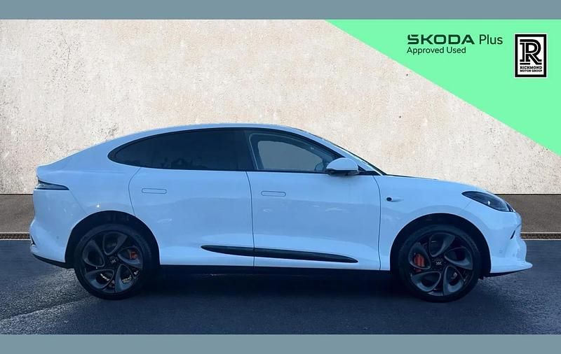 Begagnad MG IM6 Performance 553 kW (752 HK) 2025 Vit SUV