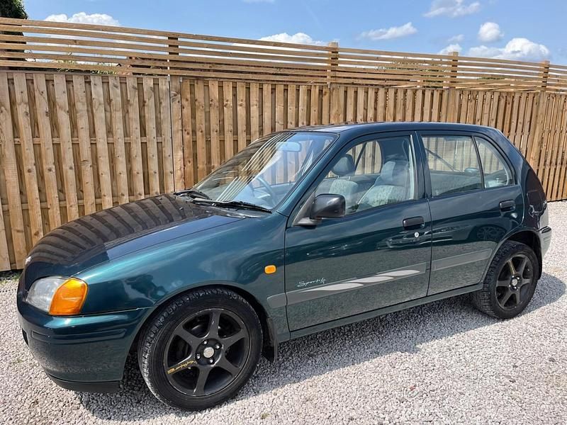 Green Used 1997 Toyota Starlet Hatchback | £1,250 - Image 1/4