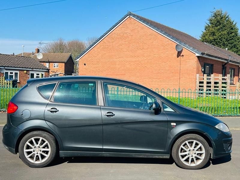 Used Seat Altea SE 140 HP (102 kW) 2011 Grey MPV