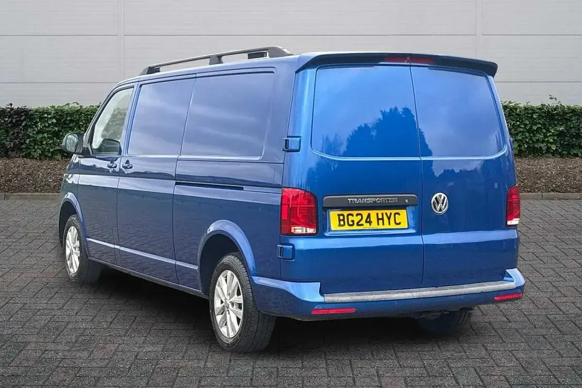 Używany VW Transporter Highline 2024 Niebieski Van