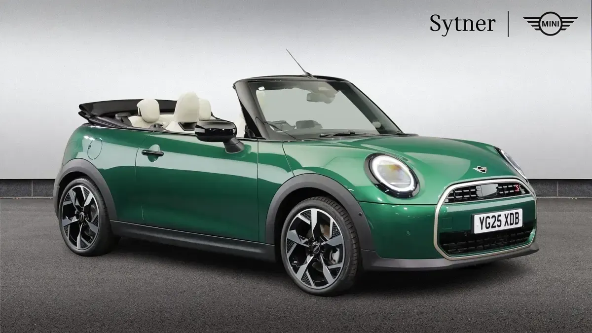 Used Mini Cooper 147 kW (201 HP) 2025 Green Hatchback
