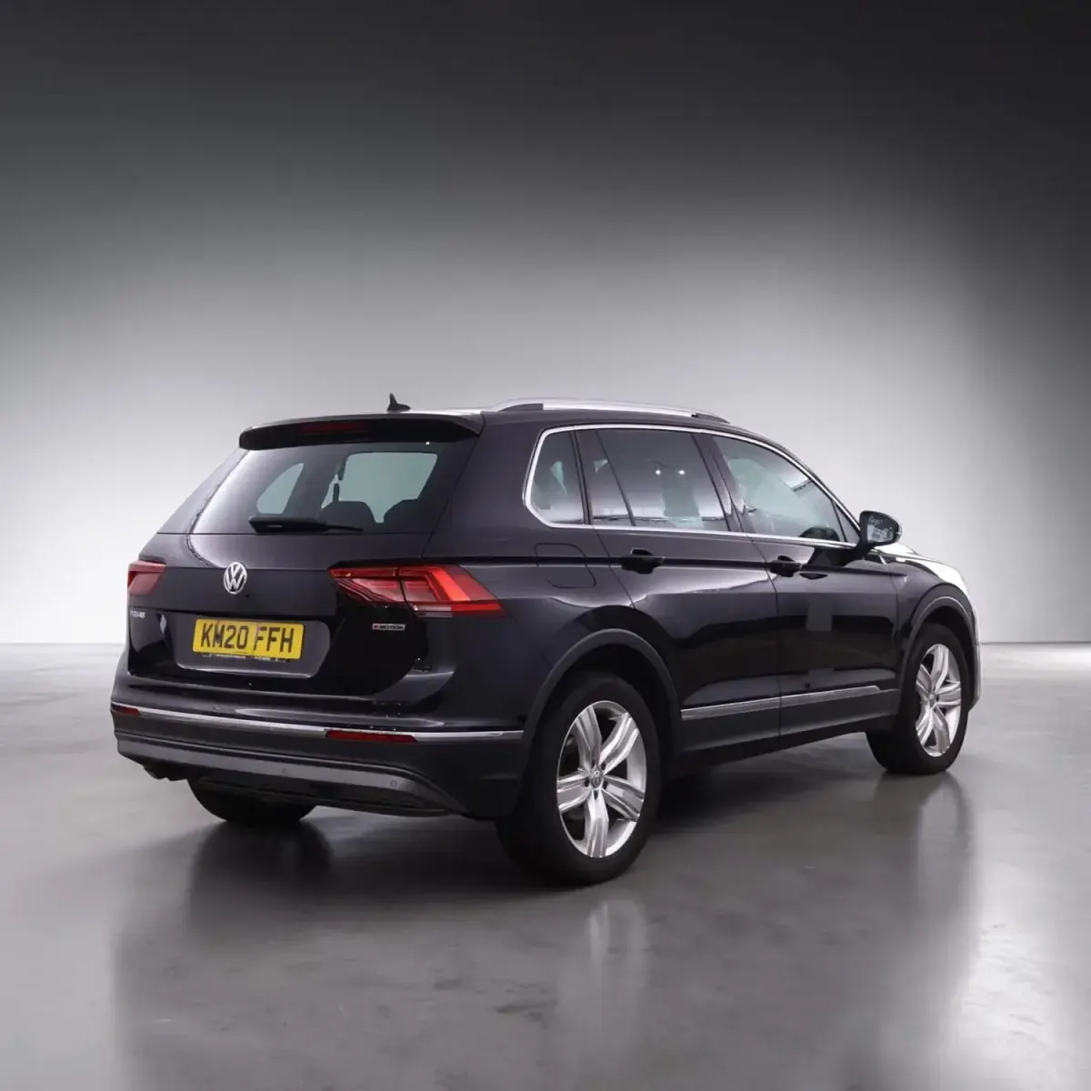 Used VW Tiguan SEL 190 HP (139 kW) 2020 Black SUV