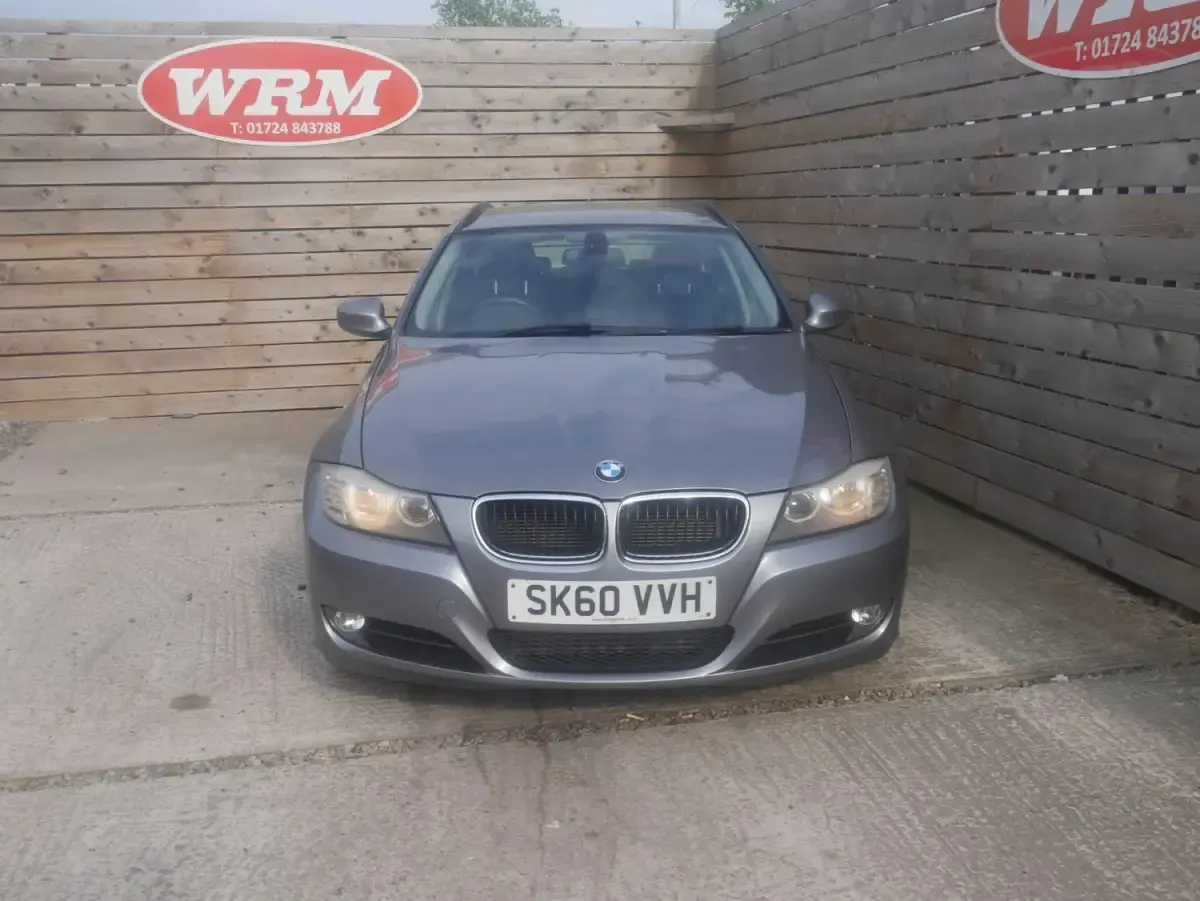 Usado BMW 320 Impressive 184 HP (135 kW) 2010 Cinzento Carrinha