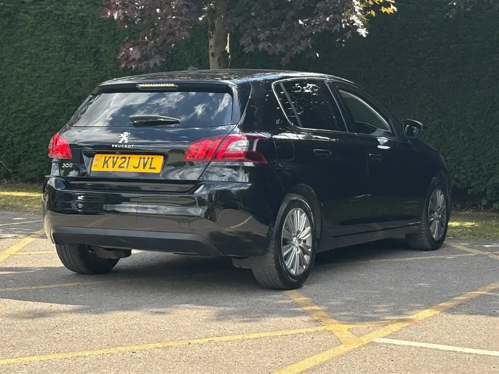 Used Peugeot 308 Allure 130 HP (95 kW) 2021 Black Hatchback
